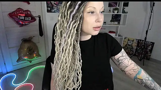 HoneySallyMoore online show from 05/03/26, 07:09