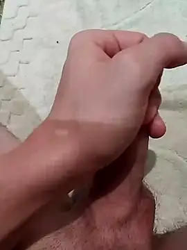 jojolecochon1 online show from 03/21/25, 12:39