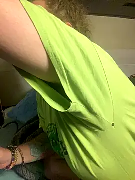 Snapshot of favoritestepsis chatting on 11/19/25, 09:09 favoritestepsis online show from 11/19/25, 09:09