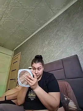 Greta Tamar online show from 04/15/26, 07:26