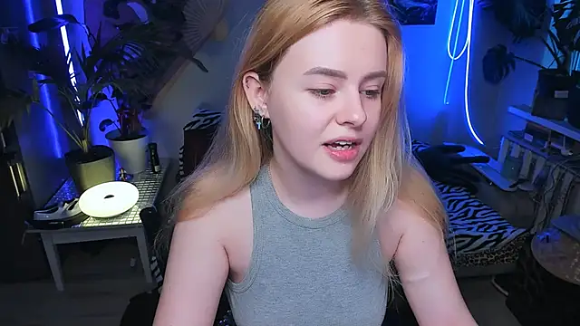 Alexa Pirs online show from 12/01/25, 12:32