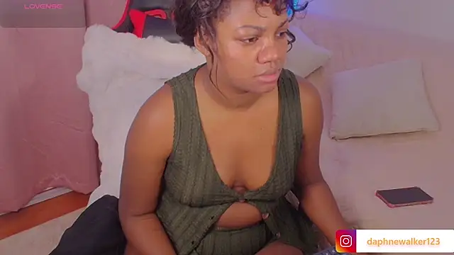 Daphnewalker   online show from 03/16/26, 11:47