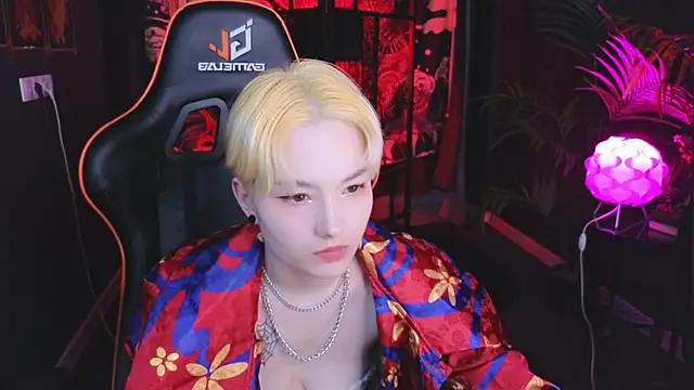 Akemi Sora  online show from 03/08/25, 07:20