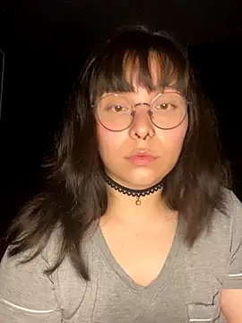 Snapshot of Solo_yoss chatting on 09/24/25, 06:06 Solo yoss online show from 09/24/25, 06:06