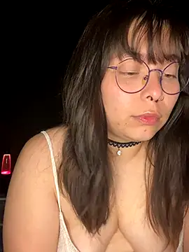 Snapshot of Solo_yoss chatting on 10/16/25, 06:25 Solo yoss online show from 10/16/25, 06:25