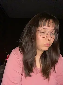 Snapshot of Solo_yoss chatting on 11/27/25, 06:15 Solo yoss online show from 11/27/25, 06:15