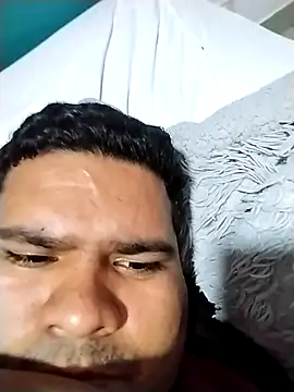 Snapshot of oscarshow24 chatting on 02/28/25, 01:47 oscarshow24 online show from 02/28/25, 01:47