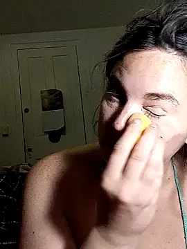 Snapshot of KinzAngel chatting on 03/14/25, 03:26 KinzAngel online show from 03/14/25, 03:26