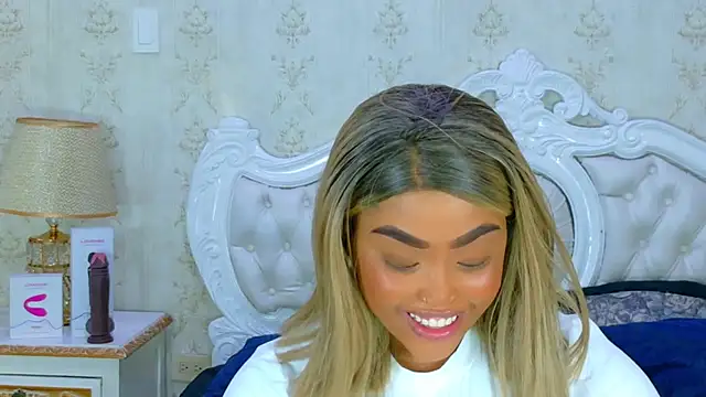 TianahGlow online show from 11/24/25, 08:41