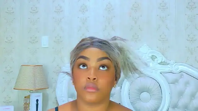 TianahGlow online show from 01/15/26, 08:34