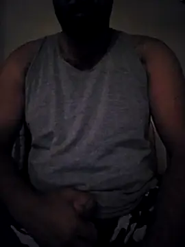 Snapshot of cuckold123 chatting on 10/26/25, 02:39 cuckold123 online show from 10/26/25, 02:39