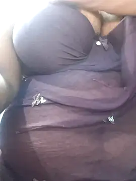 Snapshot of SX-JUHI chatting on 09/20/25, 04:57 SX-JUHI online show from 09/20/25, 04:57