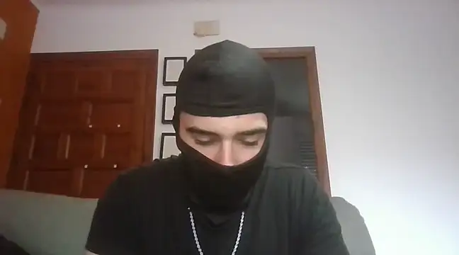 Snapshot of ESCOMOFUC chatting on 02/14/25, 05:25 ESCOMOFUC online show from 02/14/25, 05:25