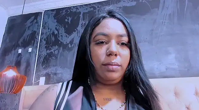 Snapshot of emma_purple_ chatting on 03/04/25, 06:29 emma purple online show from 03/04/25, 06:29