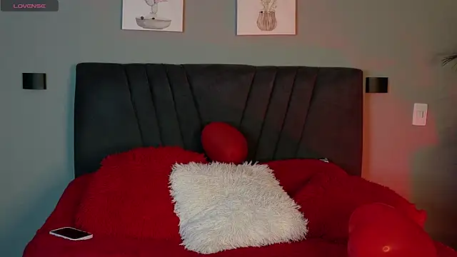 alejandra jonees online show from 02/20/25, 01:46