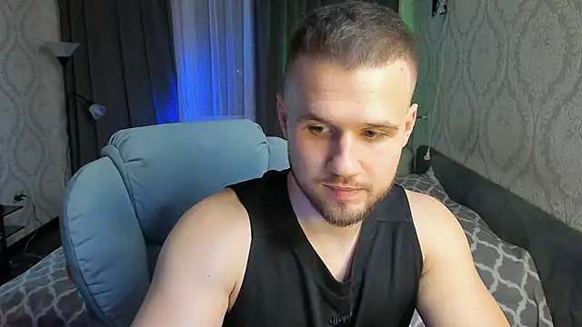 Snapshot of Vladik_b chatting on 02/25/25, 05:47 Vladik b online show from 02/25/25, 05:47