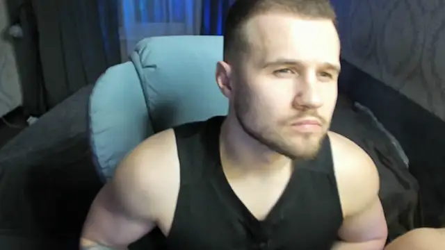 Snapshot of Vladik_b chatting on 03/17/25, 05:38 Vladik b online show from 03/17/25, 05:38