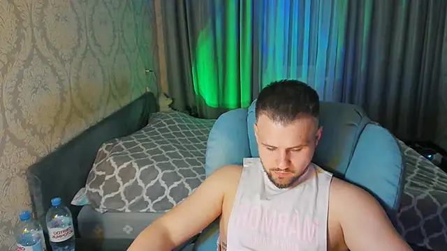 Snapshot of Vladik_b chatting on 03/18/26, 06:55 Vladik b online show from 03/18/26, 06:55