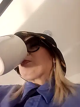 CandieGilson   online show from 02/05/26, 11:37