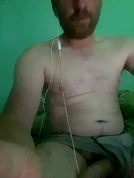 Snapshot of Krzysiekg123 chatting on 10/31/25, 10:44 Krzysiekg123 online show from 10/31/25, 10:44