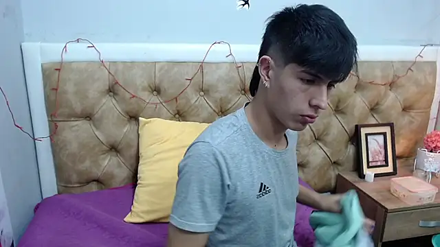 Estiv18  online show from 02/17/25, 03:25