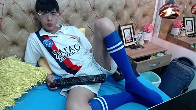 Estiv18  online show from 03/23/25, 06:26