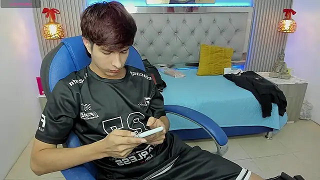 Estiv18  online show from 01/12/26, 02:50