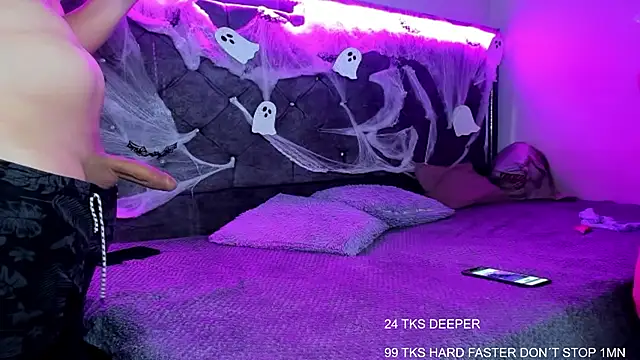 Snapshot of EmilyPacho_ chatting on 10/16/25, 07:09 EmilyPacho online show from 10/16/25, 07:09