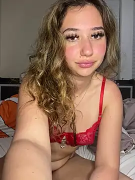 Snapshot of angelicasn0w chatting on 03/13/25, 03:44 angelicasn0w online show from 03/13/25, 03:44