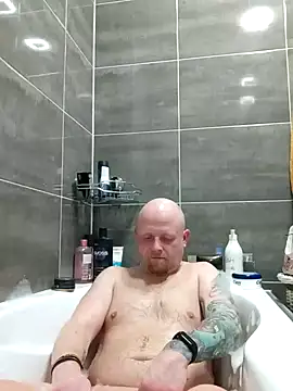 Snapshot of JanHus6 chatting on 02/12/25, 12:12 JanHus6 online show from 02/12/25, 12:12