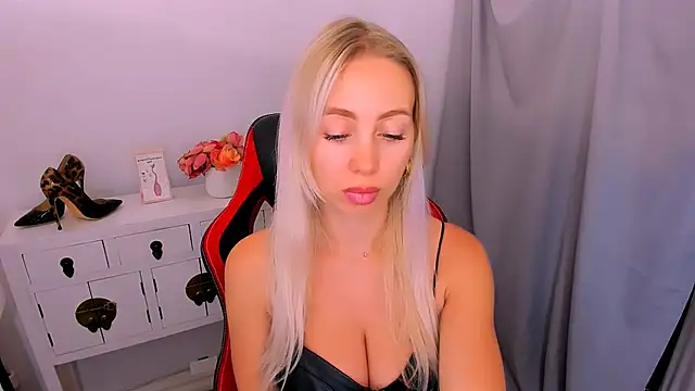 MargaritaRose online show from 07/07/26, 07:23