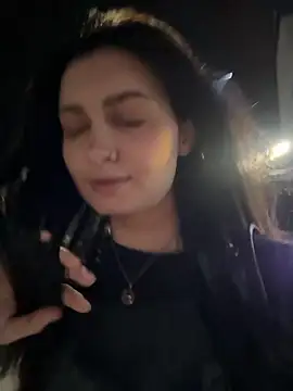 lunalovelee online show from 09/18/25, 01:46