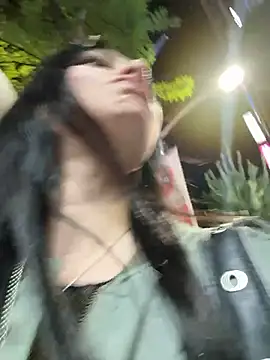 lunalovelee online show from 10/01/25, 02:12