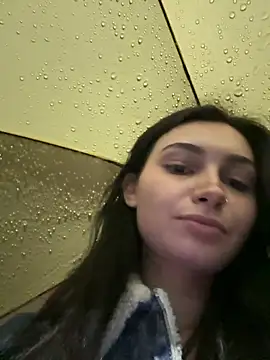 lunalovelee online show from 10/17/25, 01:25