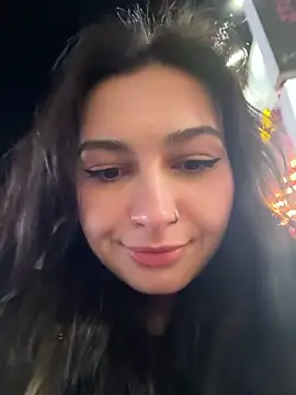 lunalovelee online show from 12/20/25, 02:13