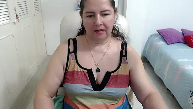 leonela 69 online show from 04/06/26, 04:46