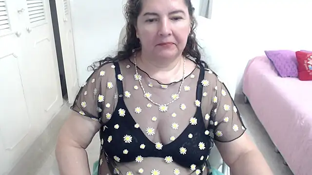 leonela 69 online show from 05/02/26, 12:32