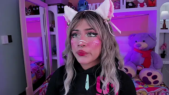 miss   megan online show from 04/10/26, 02:28