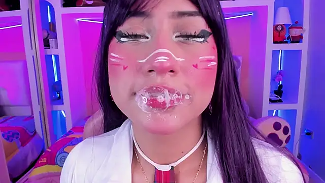 miss   megan online show from 05/15/26, 02:40
