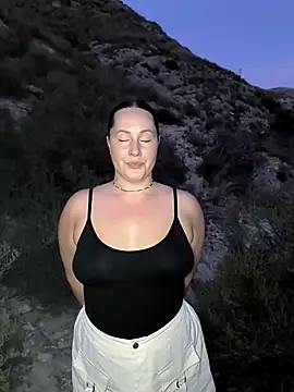 Mona Plus online show from 09/13/25, 06:40