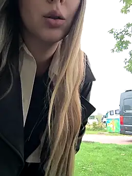 Mona Plus online show from 09/27/25, 07:46