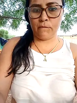 promiscuous-indecent-momm online show from 03/05/25, 09:37