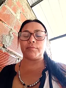 promiscuous-indecent-momm online show from 10/17/25, 02:52