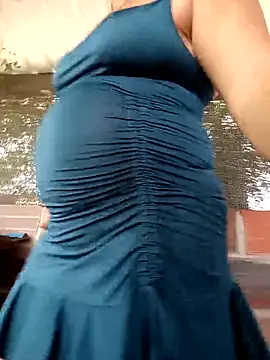 Snapshot of promiscuous-indecent-momm chatting on 04/09/26, 01:49 promiscuous-indecent-momm online show from 04/09/26, 01:49