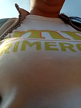 Snapshot of promiscuous-indecent-momm chatting on 04/12/26, 01:38 promiscuous-indecent-momm online show from 04/12/26, 01:38