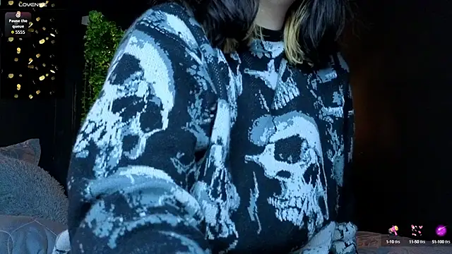 Snapshot of scarleth_shadow chatting on 10/01/25, 01:44 scarleth shadow online show from 10/01/25, 01:44