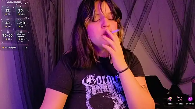 Snapshot of scarleth_shadow chatting on 10/30/25, 02:02 scarleth shadow online show from 10/30/25, 02:02