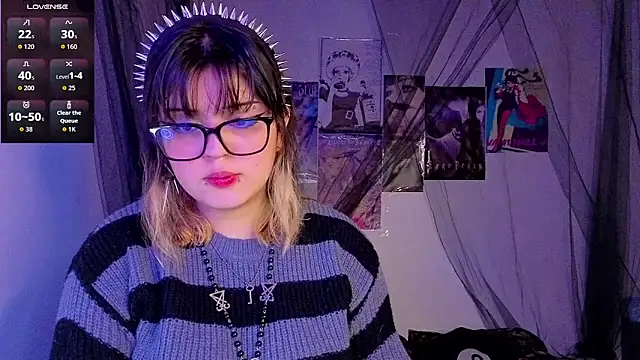 Snapshot of scarleth_shadow chatting on 11/21/25, 11:58 scarleth shadow online show from 11/21/25, 11:58