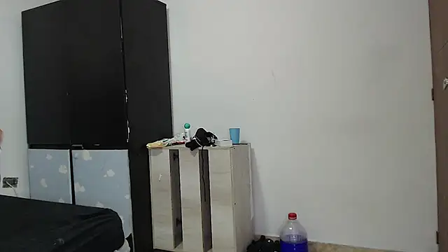 Snapshot of manuel_rey chatting on 02/20/25, 11:21 manuel rey online show from 02/20/25, 11:21