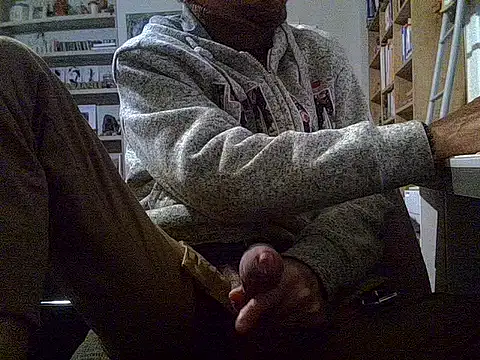 createur34 online show from 11/21/25, 09:46